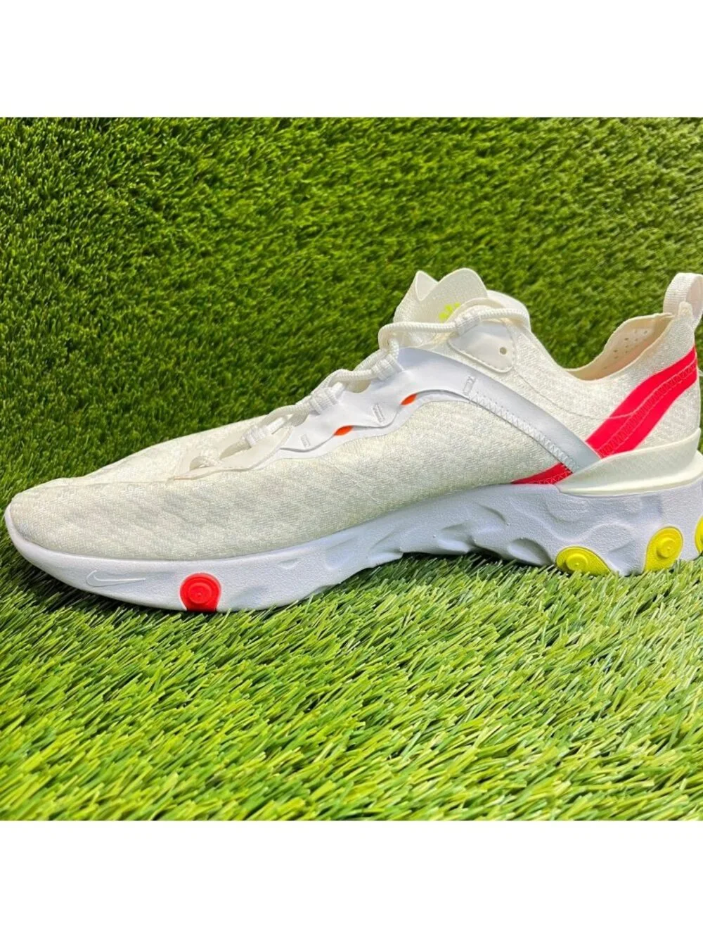 Nike React Element 55 Checkered White Red Mens Size 11 Running Shoes Sneakers